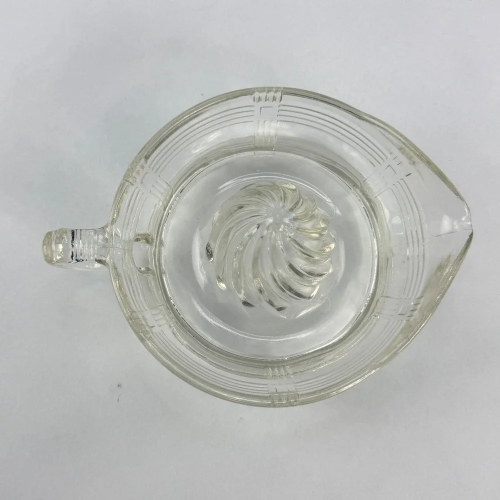 Vintage‎ Clear Glass Citrus Juicer Art Deco Ribbed Manual Reamer with Handle